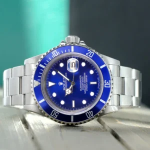 rlx submariner style watch blue dial